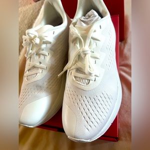 Lane Eight Relay Trainer Breeze Women’s Size 10 NEW IN BOX